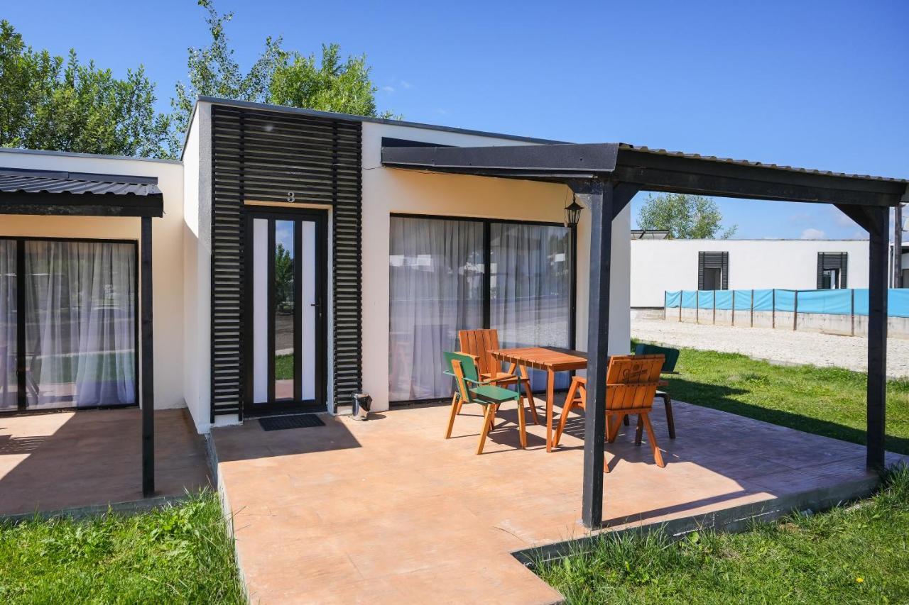 Bungalowuri "Doi Cocosi " Villa Horezu Exteriör bild